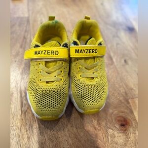 Kids Yellow Mayzero Anti Slip Sneakers